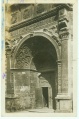 Hesdin - portail église.jpg