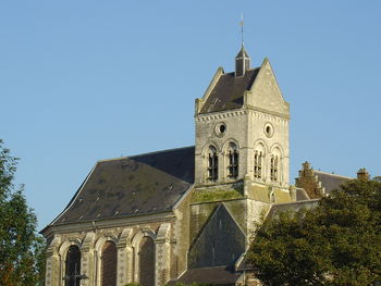 Labeuvrière église2.jpg