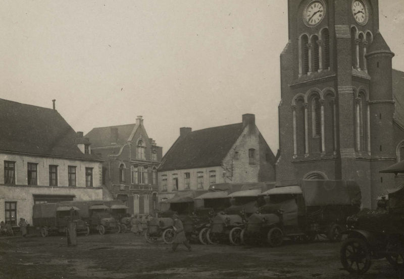 Fichier:Saint-Venant place 1918.jpg