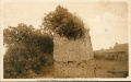 Avesnes-le-Comte ruine vieux château.jpg