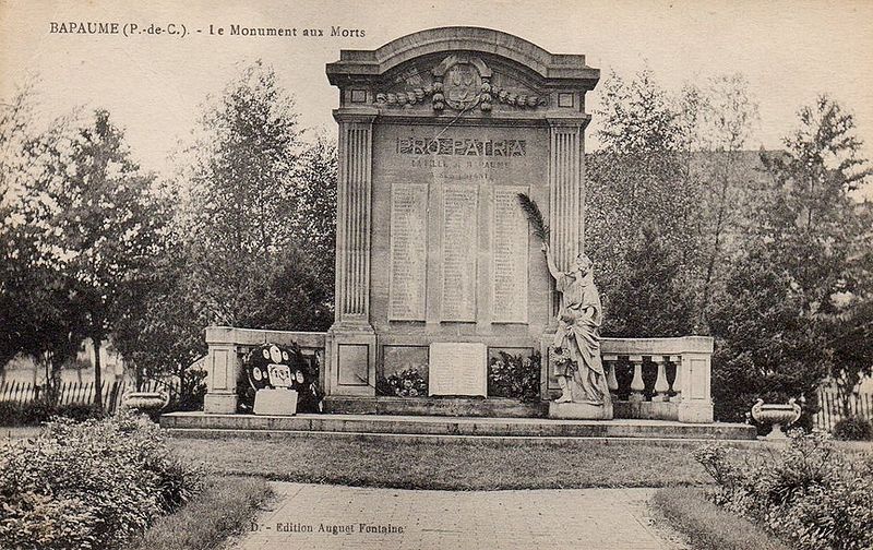 Fichier:Bapaume monument aux morts 1.jpg