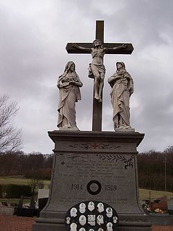 Huby-Saint-Leu monument aux morts4.jpg