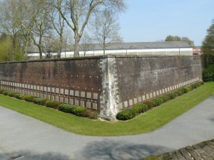 Arras mur fusillés3.jpg