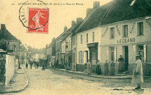 Rue du Bourg - Carte postale ancienne