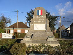 Fresnes-les-Montauban Monument aux morts.jpg