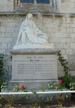 Royon - Monument aux morts (1).JPG
